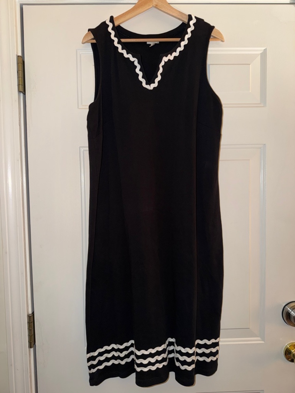 Talbots Black Midi Shift Dress with White Scalloped Trim. Sz 1x